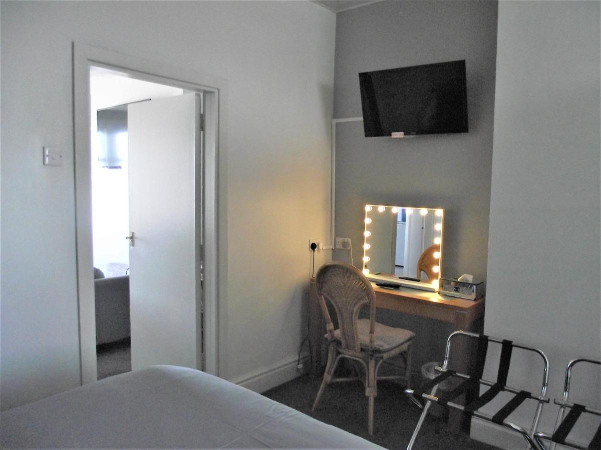 Seahawk Holiday Apartments Клівліс Екстер'єр фото
